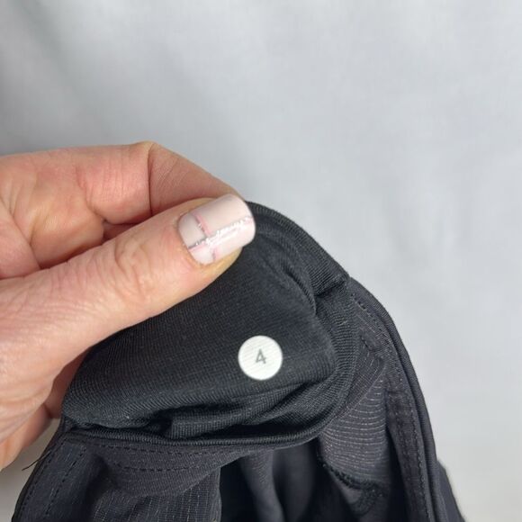 Lululemon Black Mesh Ventilation Run Active Gym Cropped Leggings. Size 4. - Picture 7 of 7